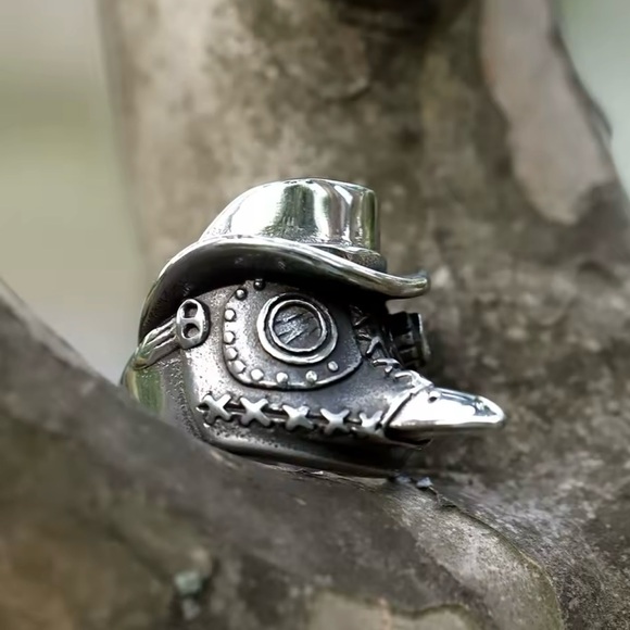 “Medico Della Peste” Plague Doctor Bird Beak Masquerade Steampunk Gas Mask Ring - Picture 2 of 7